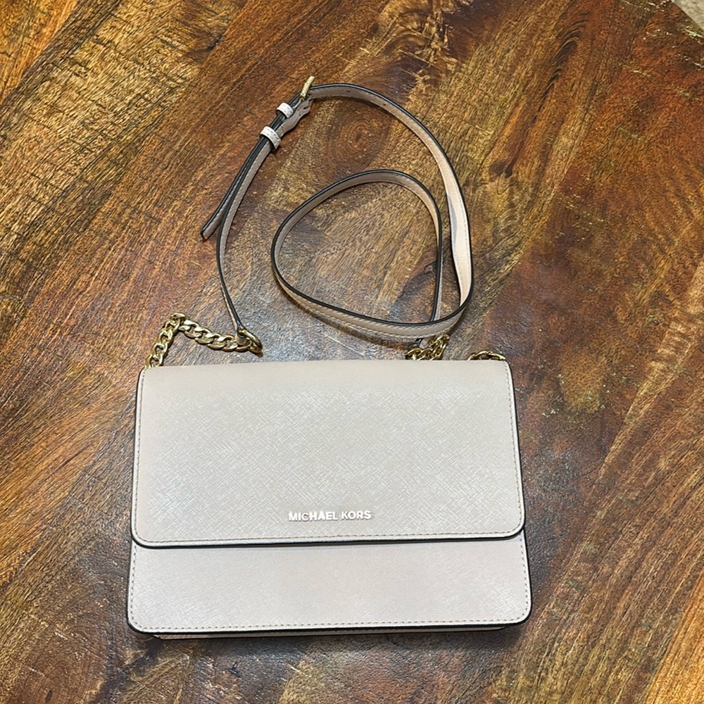 Michael Kors Daniela Crossbody Bag in Soft Pink